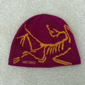 Bird head toque